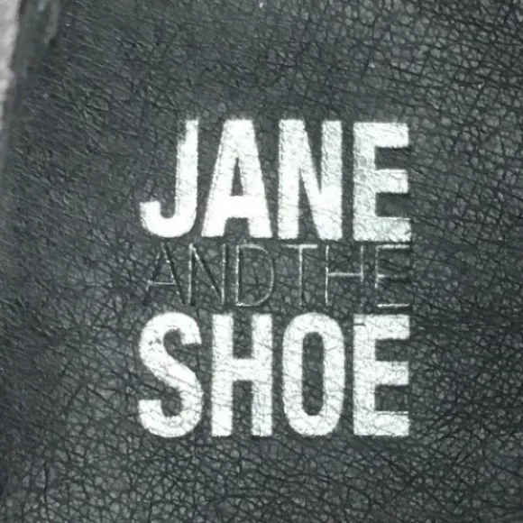 NEW Women’s Jane and the Shoe Lindsay Bootie - Picture 6 of 10